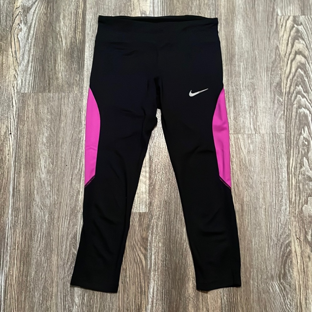 Nike Cropped Workout Leggings